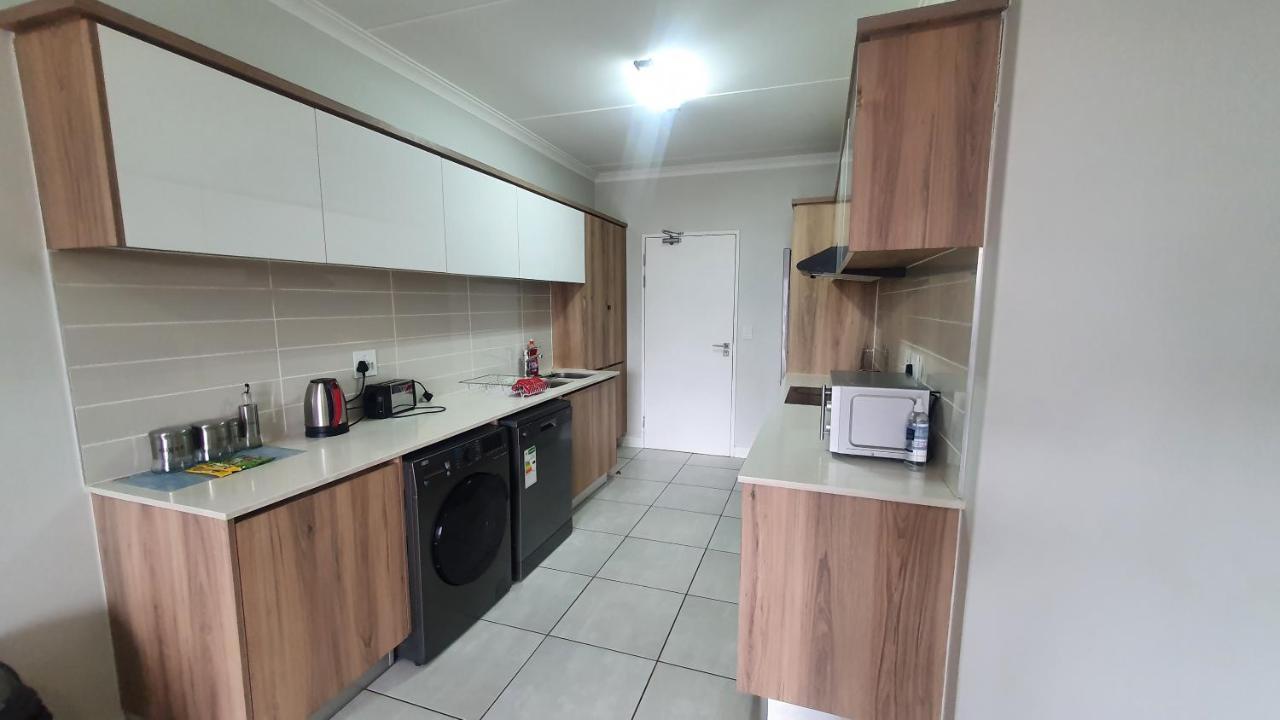 The Blyde Crystal Lagoon One Bedroom Apartment พริทอเรีย ภายนอก รูปภาพ